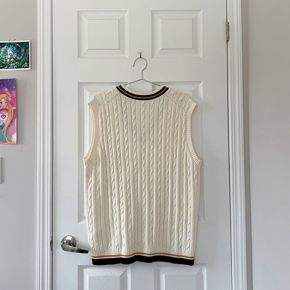 Uniqlo | CABLE V-NECK VEST - Picture 2 of 3